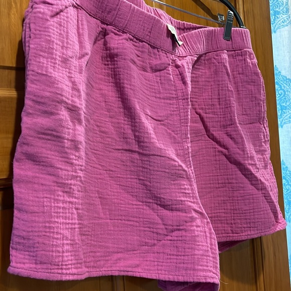 Universal Threads shorts - Picture 3 of 3